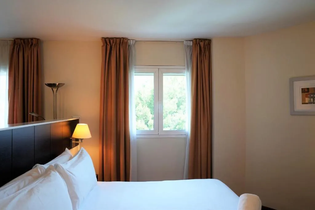 JUNIOR SUITE STANDARD Room, Port Valencia Feria, Valencia