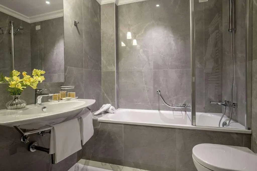 TRIPLE SUPERIOR Room, Shangri La Roma, Rome
