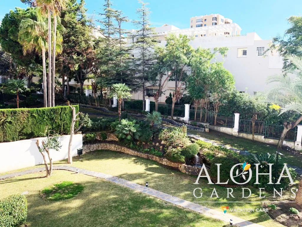 APARTMENT DUPLEX Room, Aloha Gardens, Costa Del Sol