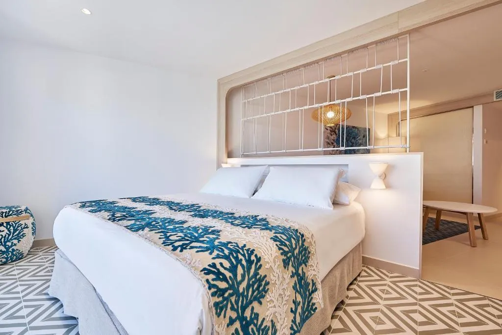 SUITE CAPACITY 3 Room, Eurostars Ibiza, Ibiza