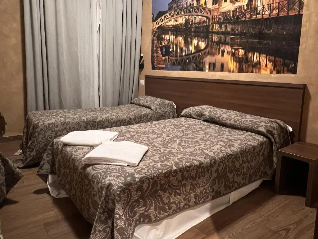 Room, Hotel Corvetto, Milan