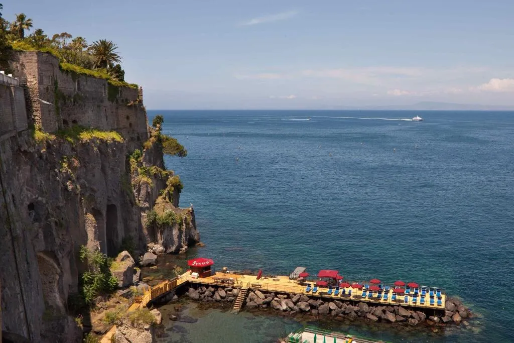 Beach, Bellevue Syrene, Naples