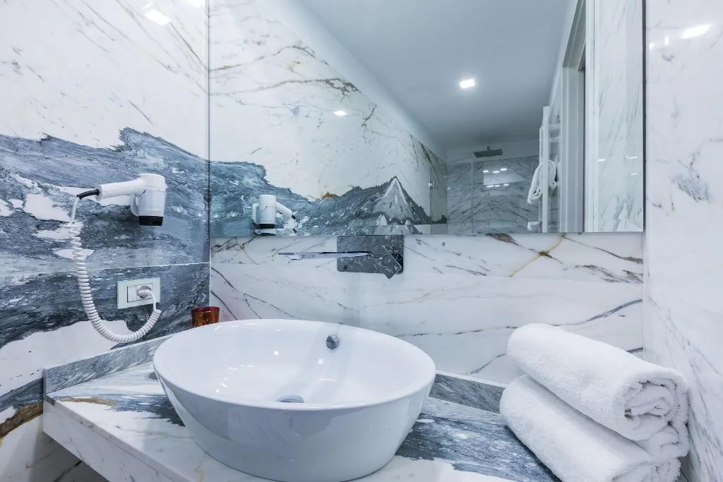 TRIPLE STANDARD Room, Hotel La Scala, Florence