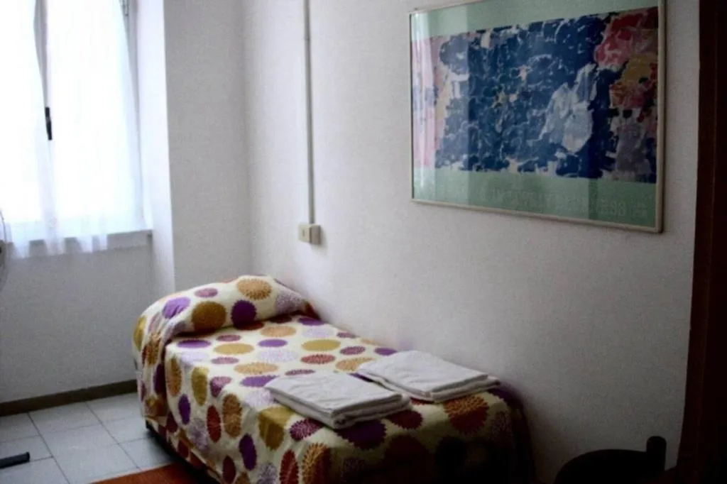 Room, Foresteria Roma, Naples