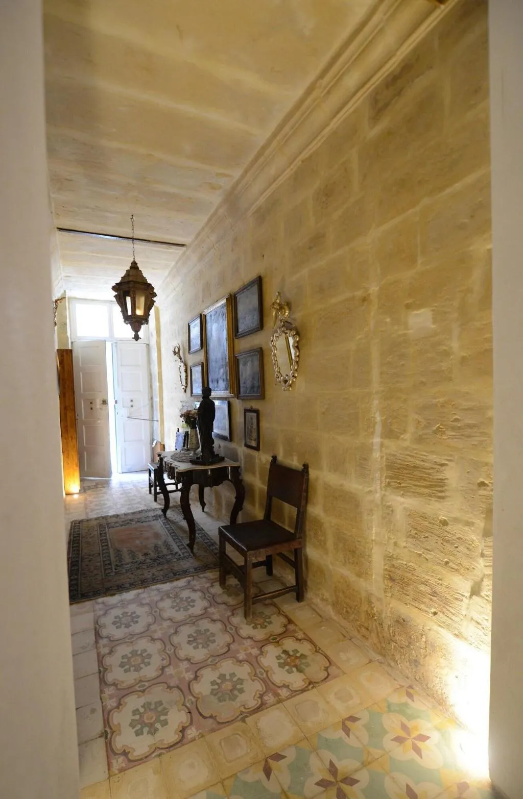 Lobby, Paulos Valletta, Malta