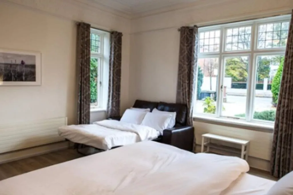 Room, Ballsbridge Townhouse - Merrion Road, Dublin