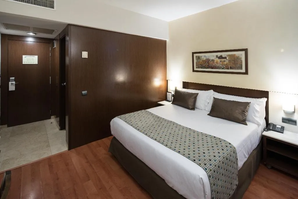 DOUBLE STANDARD Room, Catalonia Born, Barcelona