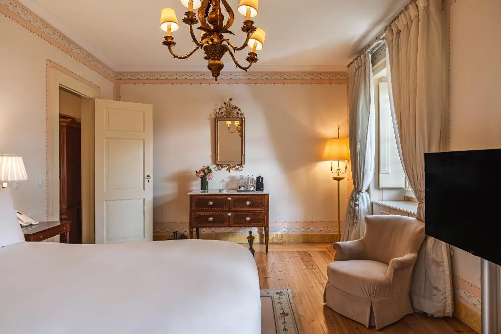 DOUBLE DELUXE POOL VIEW Room, Valverde Sintra Palácio de Seteais, Lisbon