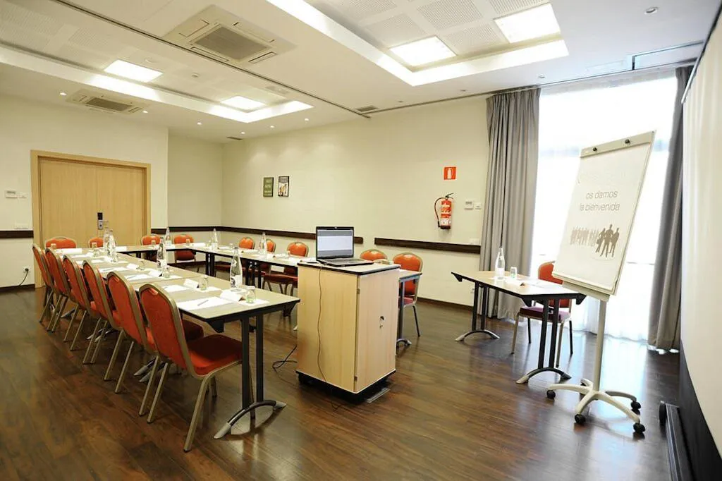 Conferences, Travelodge Cornella Fira, Barcelona