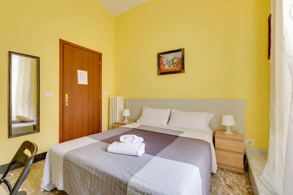 Room, Do Domus, Naples