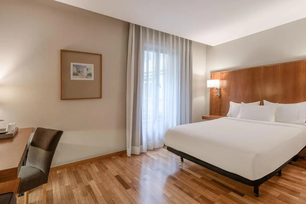 DOUBLE QUEEN SIZE BED Room, AC Madrid Aitana, Madrid