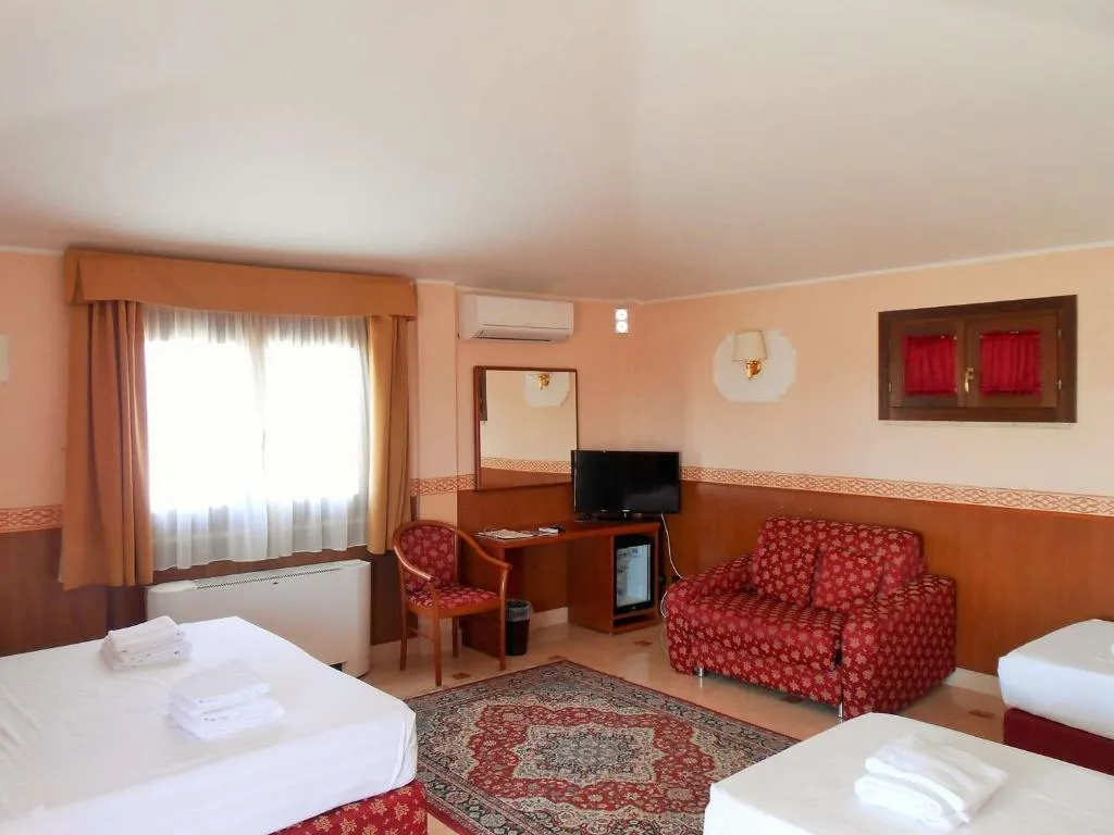 Room, Hotel Riviera Fiumicino, Rome
