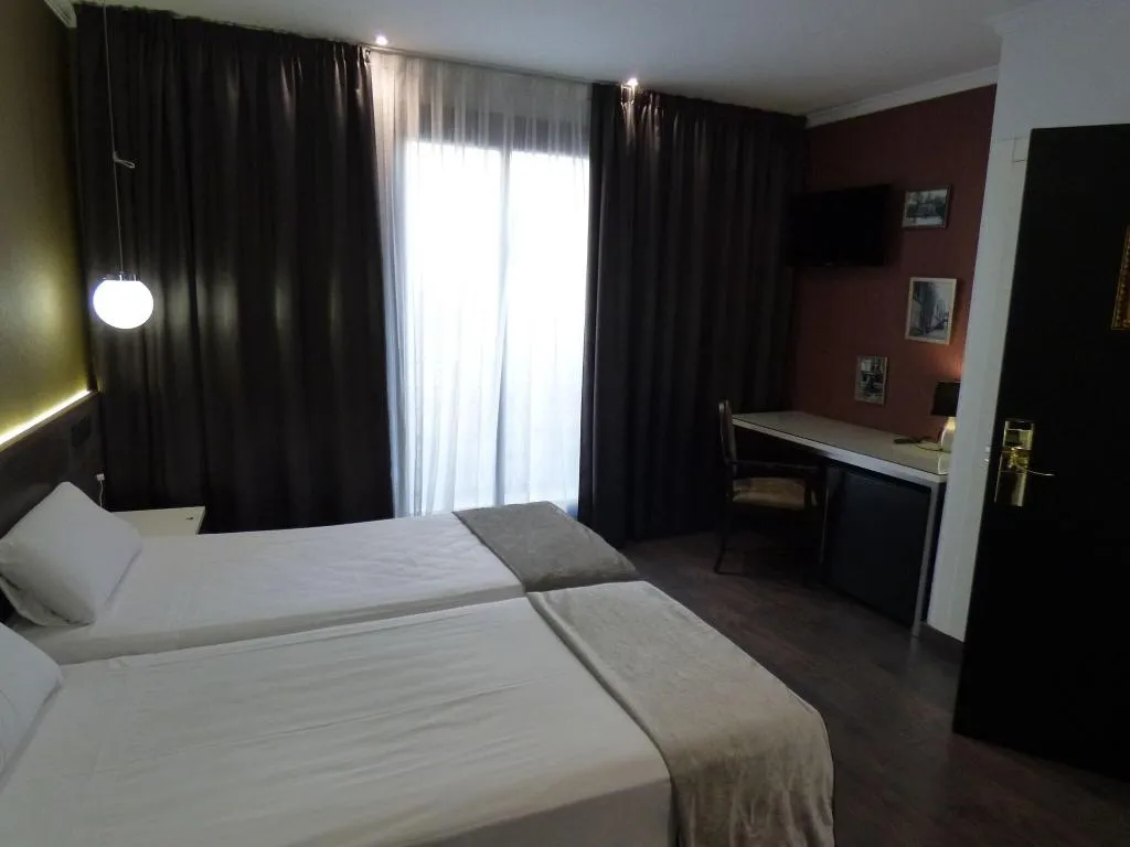Room, Moderno, Barcelona