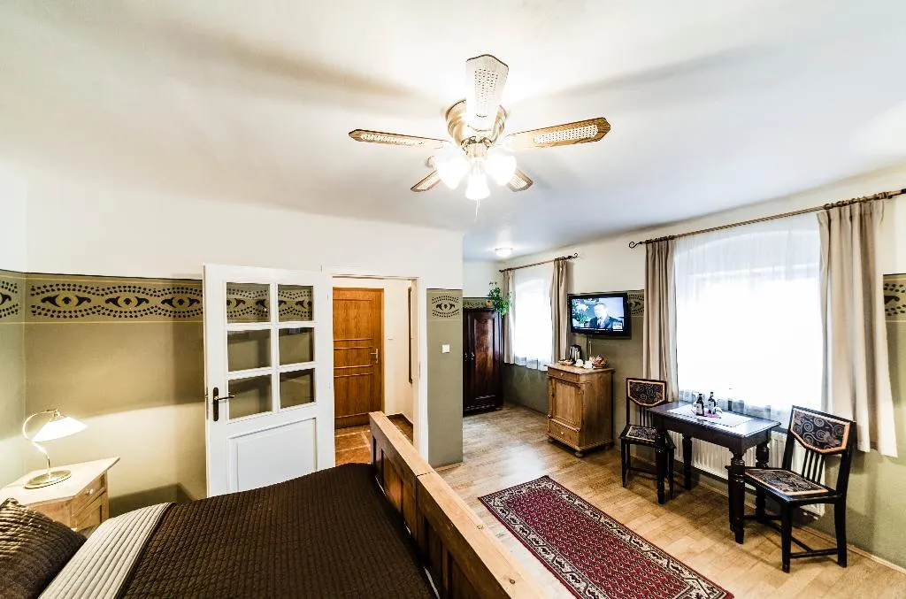 DOUBLE RIVER VIEW Room, Archibald at the Charles Bridge, Prague