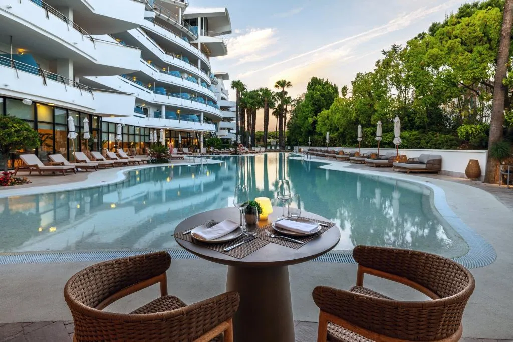 Pool, Senator Banus, Costa Del Sol
