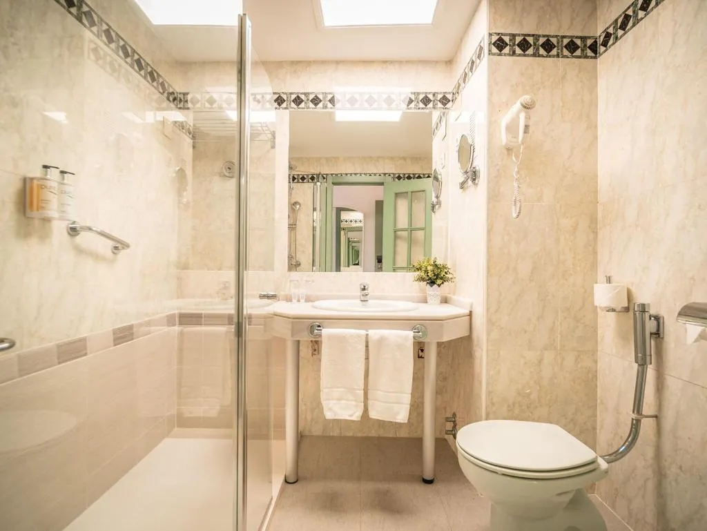 Double or Twin PARTIAL SEA VIEW Room, Angela, Costa Del Sol