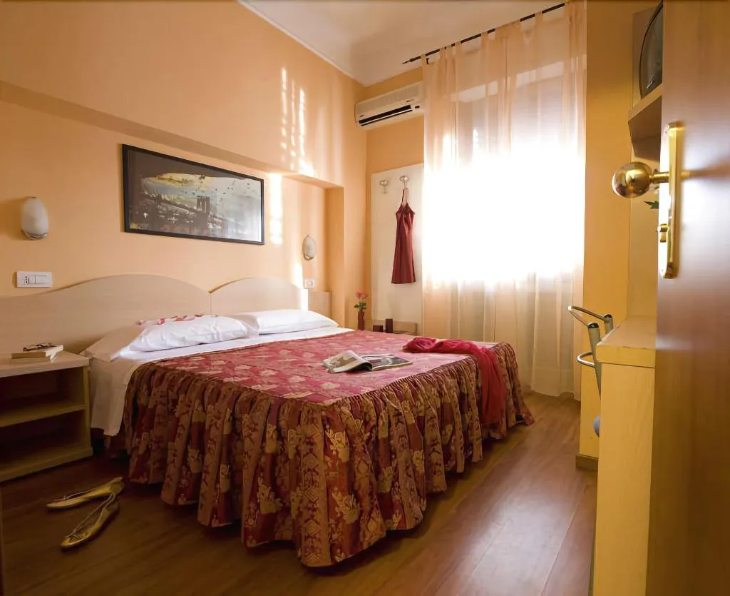 Room, Hotel Sabatino, Milan