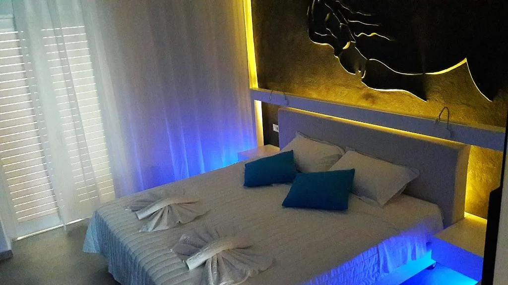 Room, Niriides Hotel, Crete