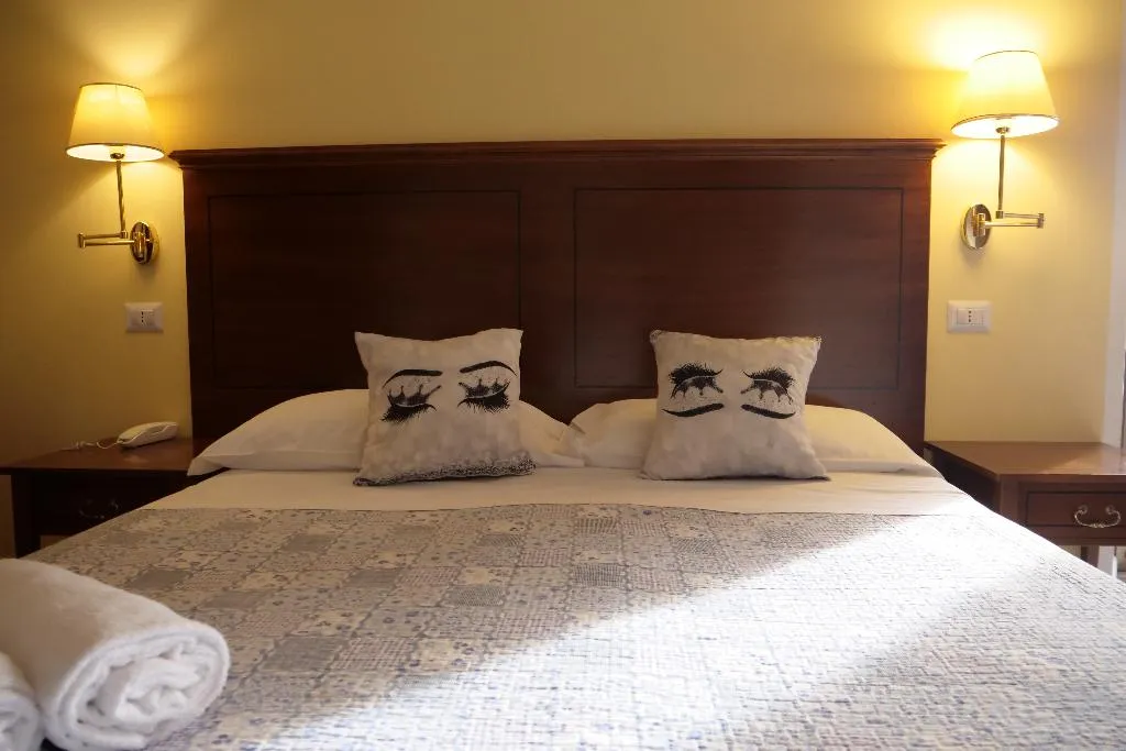 DOUBLE STANDARD Room, Hotel Elios, Taormina