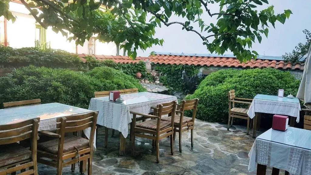 Room, Nilya, Izmir