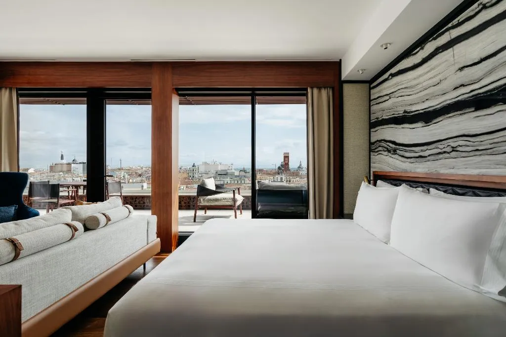 SUITE STANDARD Room, Thompson Madrid, part of Hyatt, Madrid