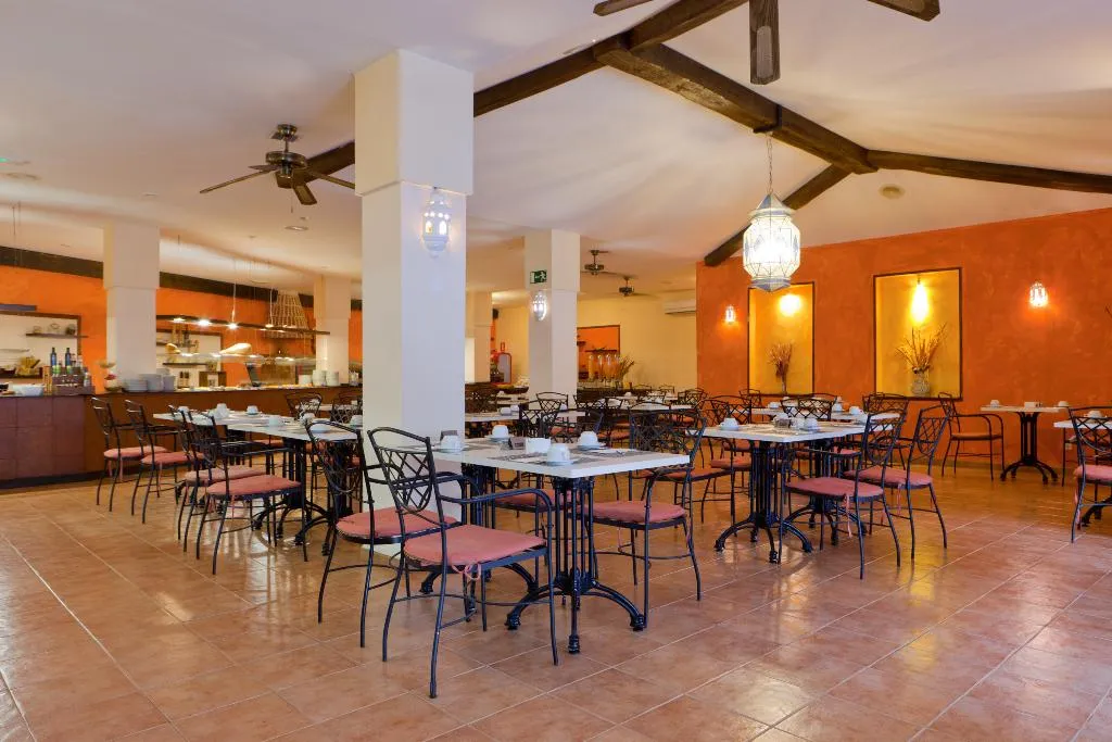 Restaurant, Apartamentos LIVVO Coloradamar, Lanzarote