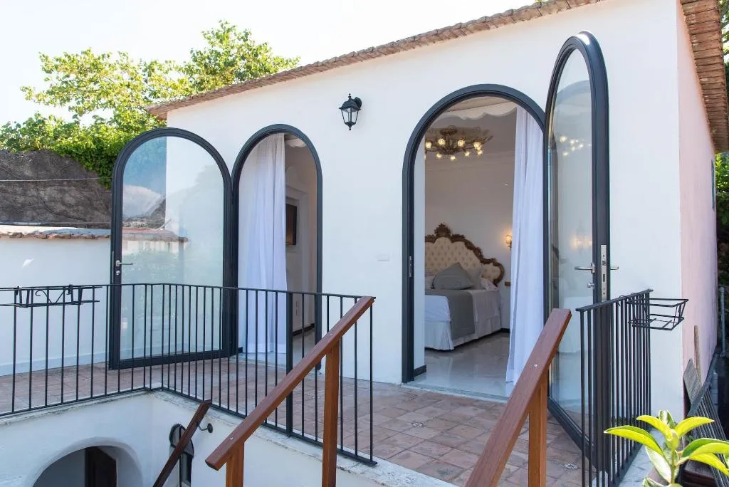 Room, Villa Amore, Naples