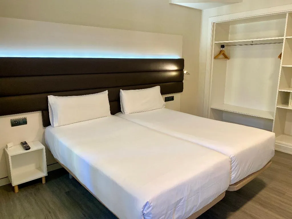 TWIN STANDARD Room, Bcn Urbaness Hotels Del COMTE, Barcelona