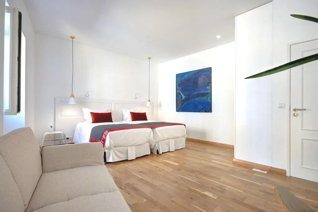 Room, Solar Dos Mouros, Lisbon