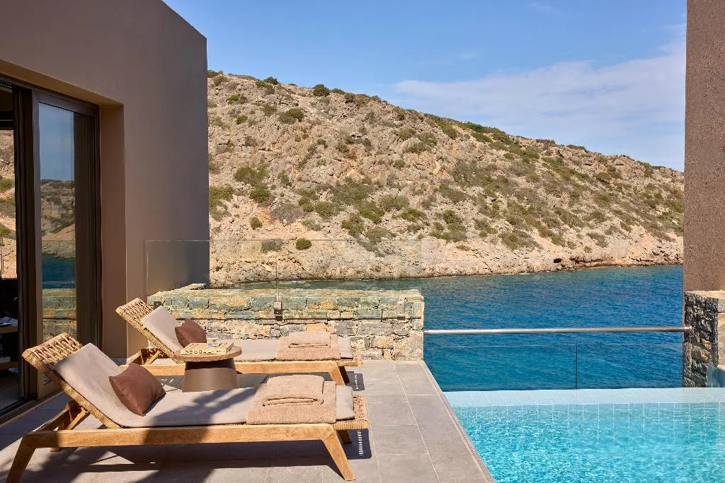 VILLA WITH PRIVATE POOL Room, Daios Cove, Crete