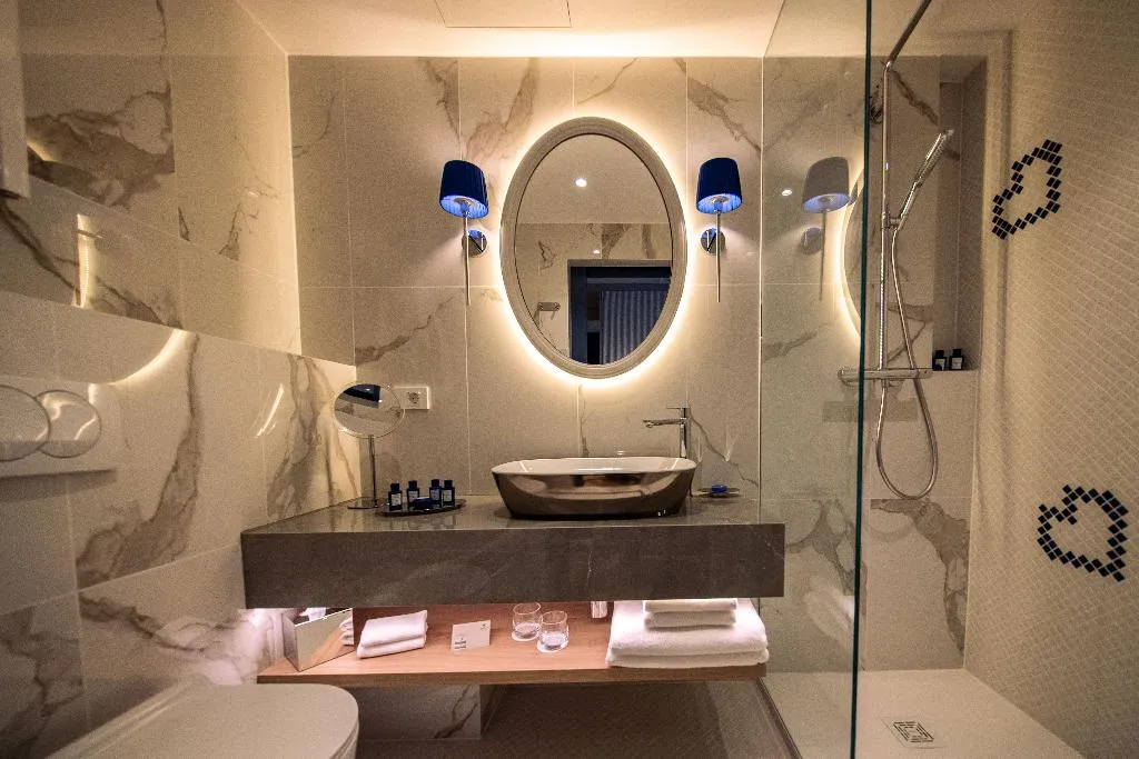 DOUBLE SINGLE USE DELUXE SEA VIEW Room, Grand Hotel Brioni Pula, Radisson Collection Hotel, Istria