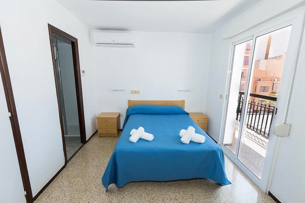 DOUBLE WITH TERRACE Room, Hostal El Mercat, Costa Blanca