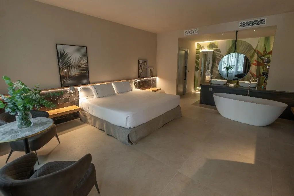 JUNIOR SUITE STANDARD Room, Huerto del Cura, Costa Blanca