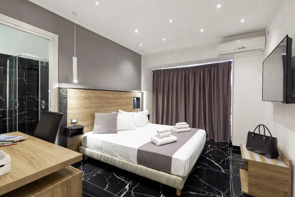DOUBLE SUPERIOR Room, Hotel Bella Napoli, Naples