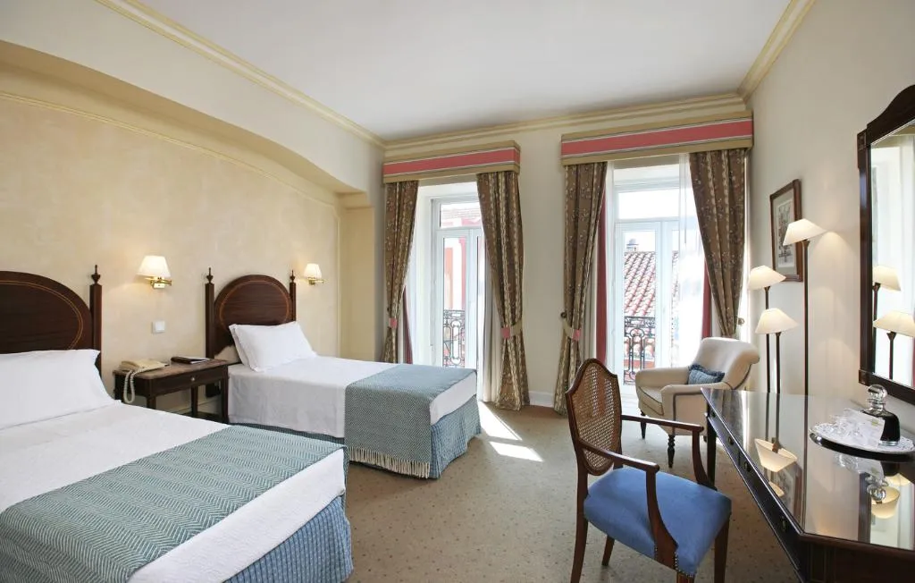 Double or Twin RUN OF HOUSE Room, As Janelas Verdes, Lisbon