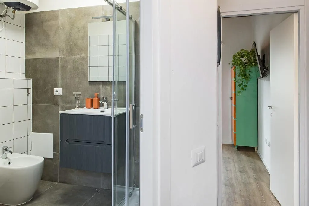APARTMENT ONE BEDROOM WITH AIR CONDITIONING Room, Stresa Complex Levoasi, Milan