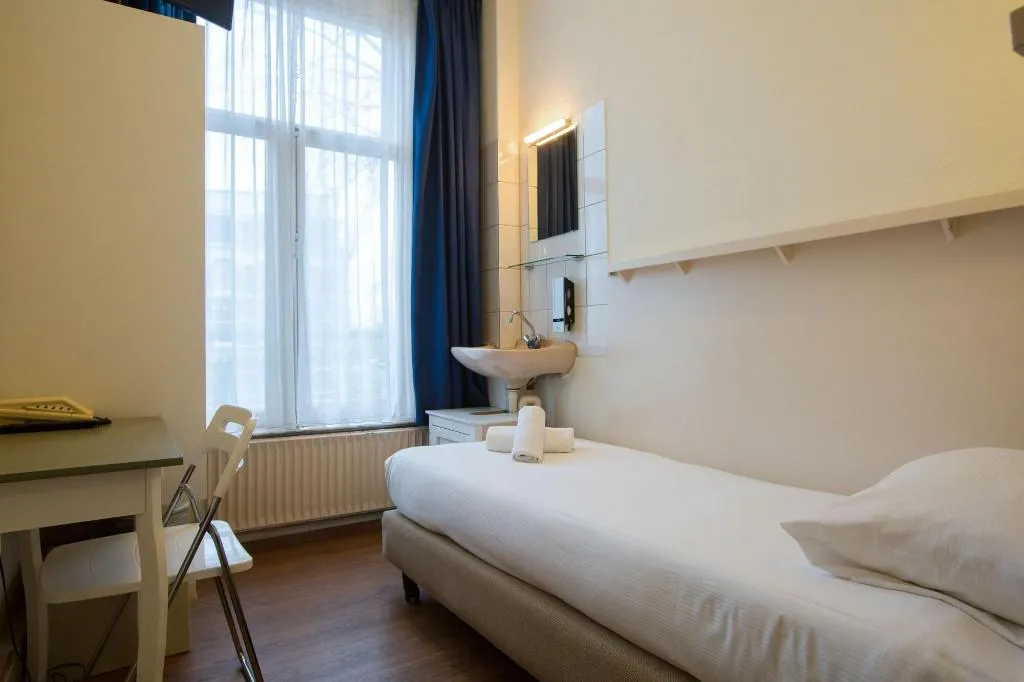 Room, Hotel Titus, Amsterdam