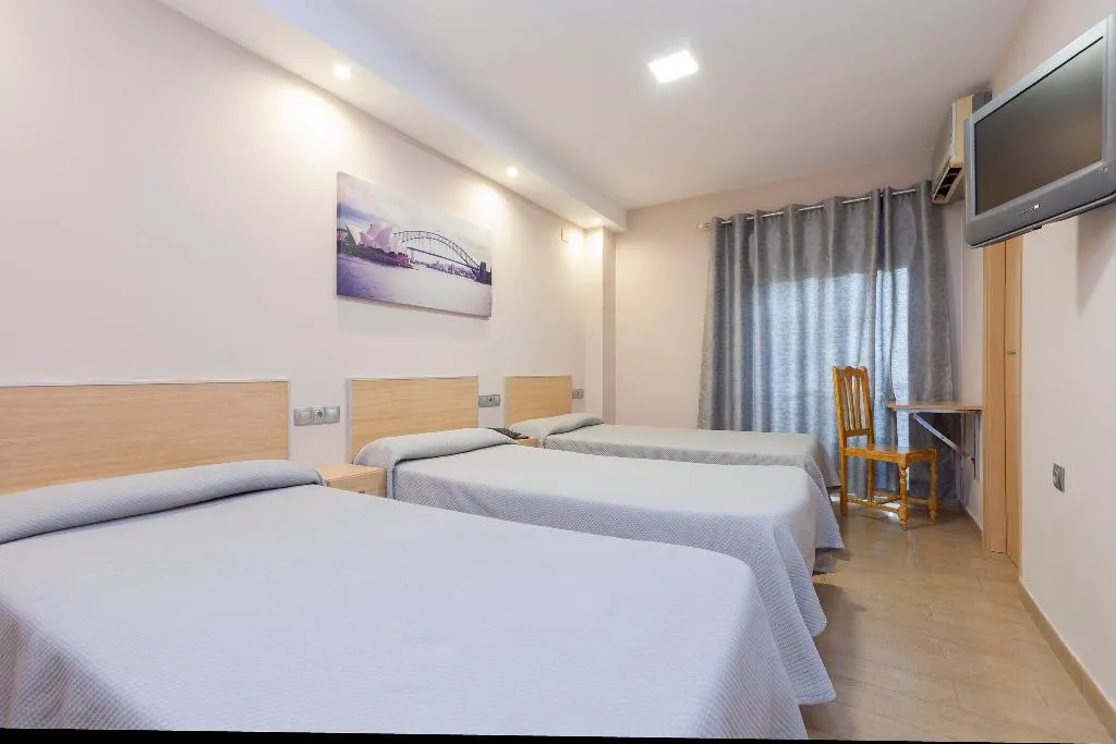 TRIPLE STANDARD Room, Olympia Ronda I, Valencia