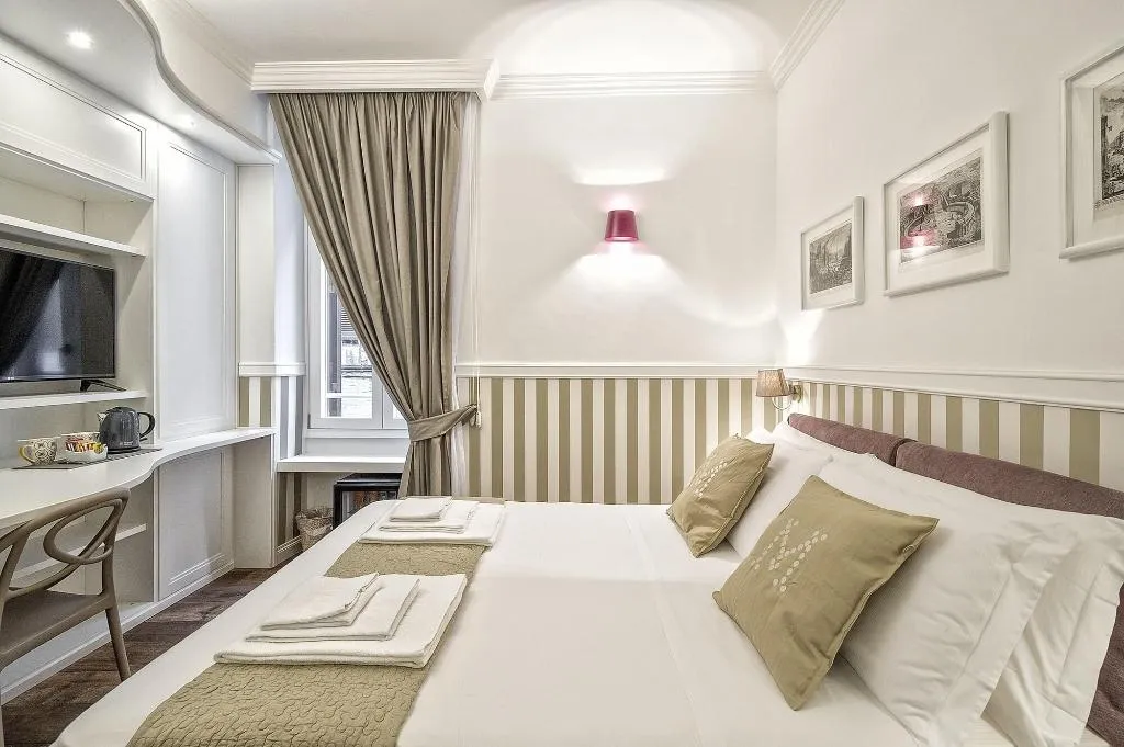 Room, La Maison Di Sant Anna, Rome