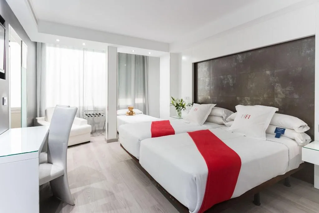 TRIPLE STANDARD Room, Francisco I, Madrid