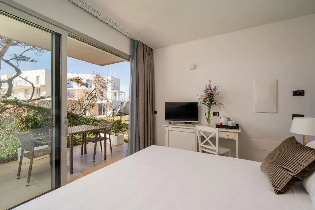 TRIPLE STANDARD Room, Bellevue Resort Sardinia Affiliated By Melia, Alghero