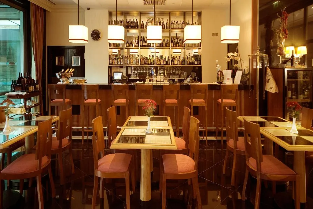 Bar, Real Oeiras, Lisbon