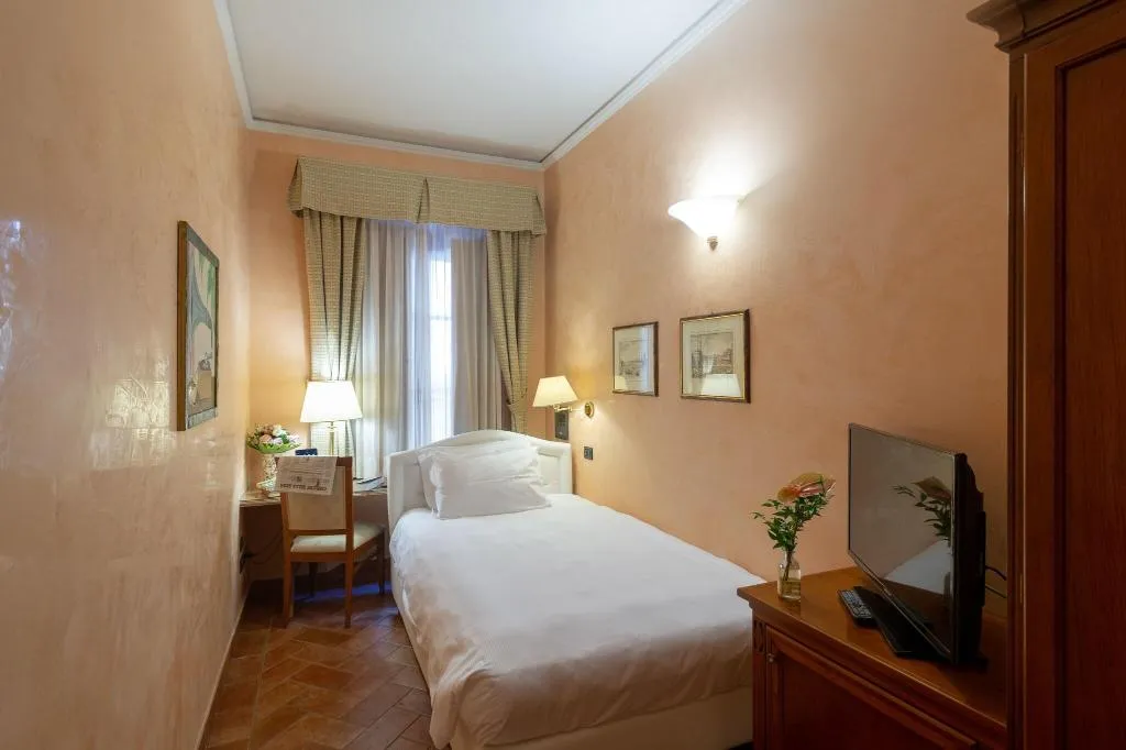 SINGLE STANDARD Room, Davanzati, Florence