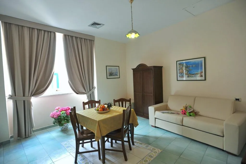 SUITE ONE BED Room, L'Antico Convitto, Naples