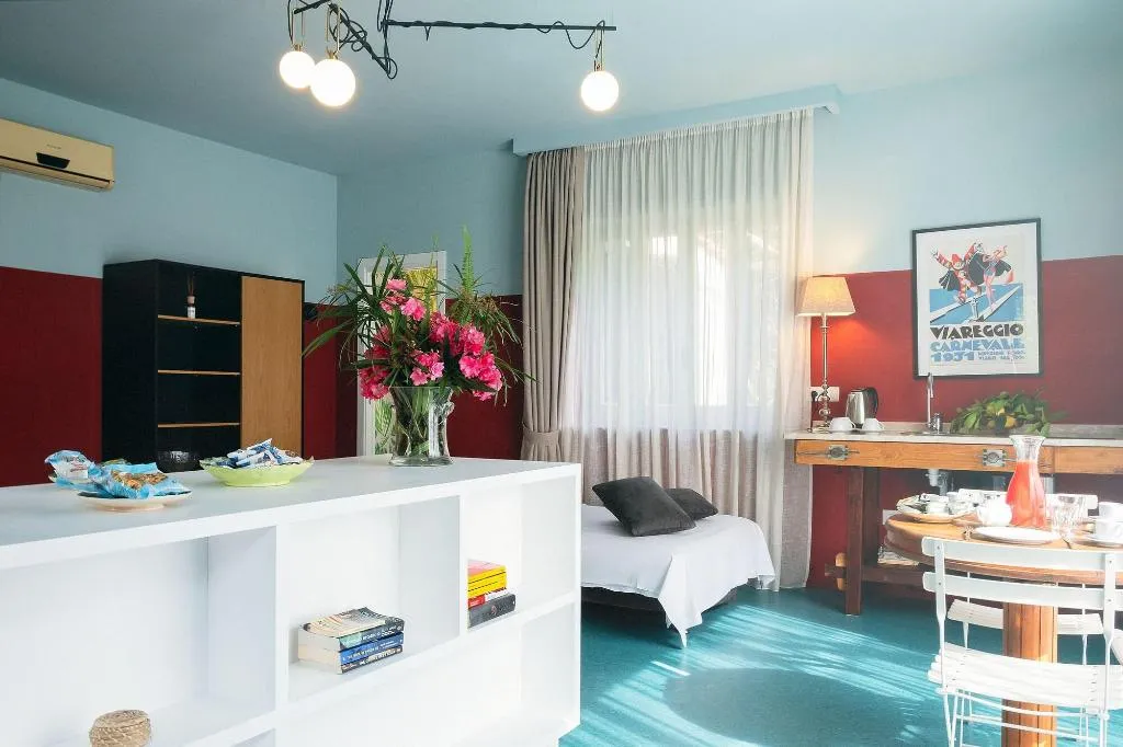 Room, Villa Gallone, Naples