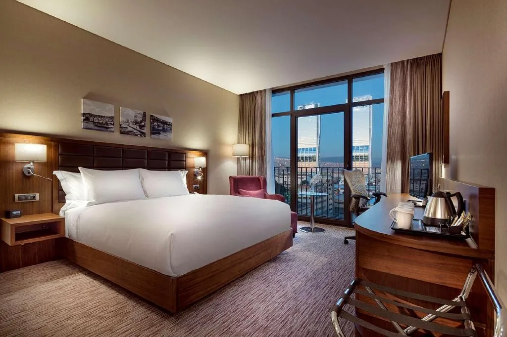 DOUBLE KING SIZE BED Room, Hilton Garden Inn Izmir Bayrakli, Izmir