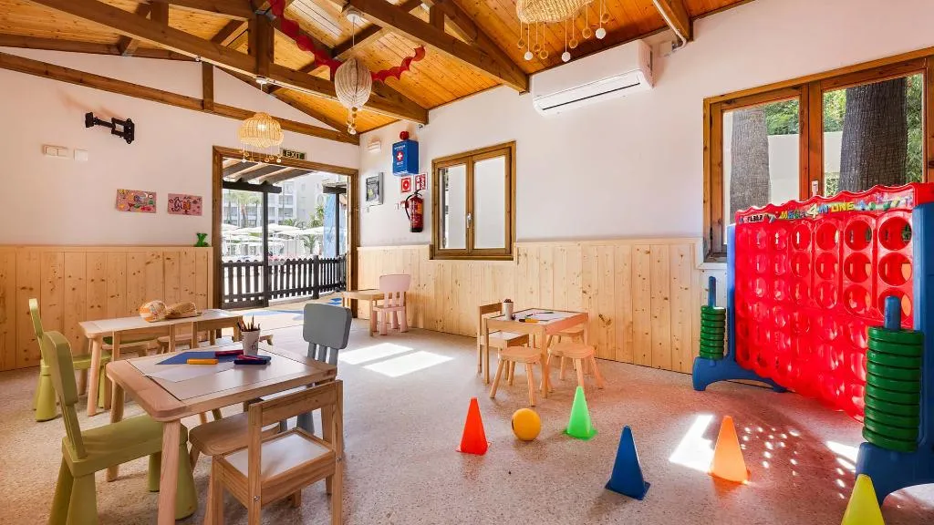 Sports and Entertainment, Protur Safari Park Aparthotel, Majorca