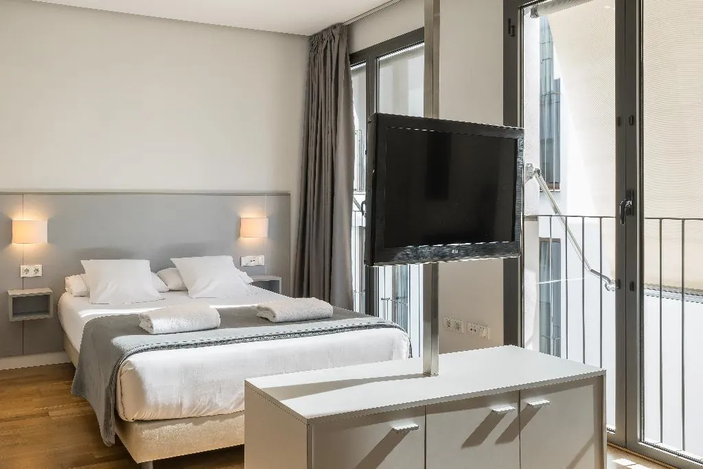 STUDIO STANDARD Room, Mon Suites Catedral, Valencia