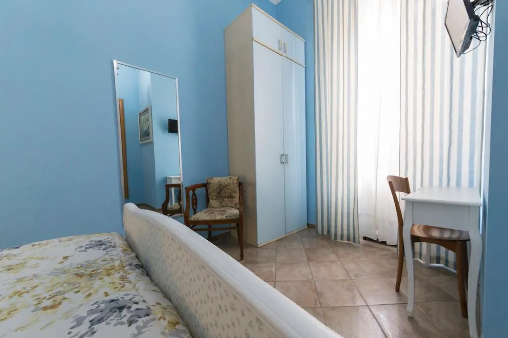 Room, Albachiara Guest House, Naples