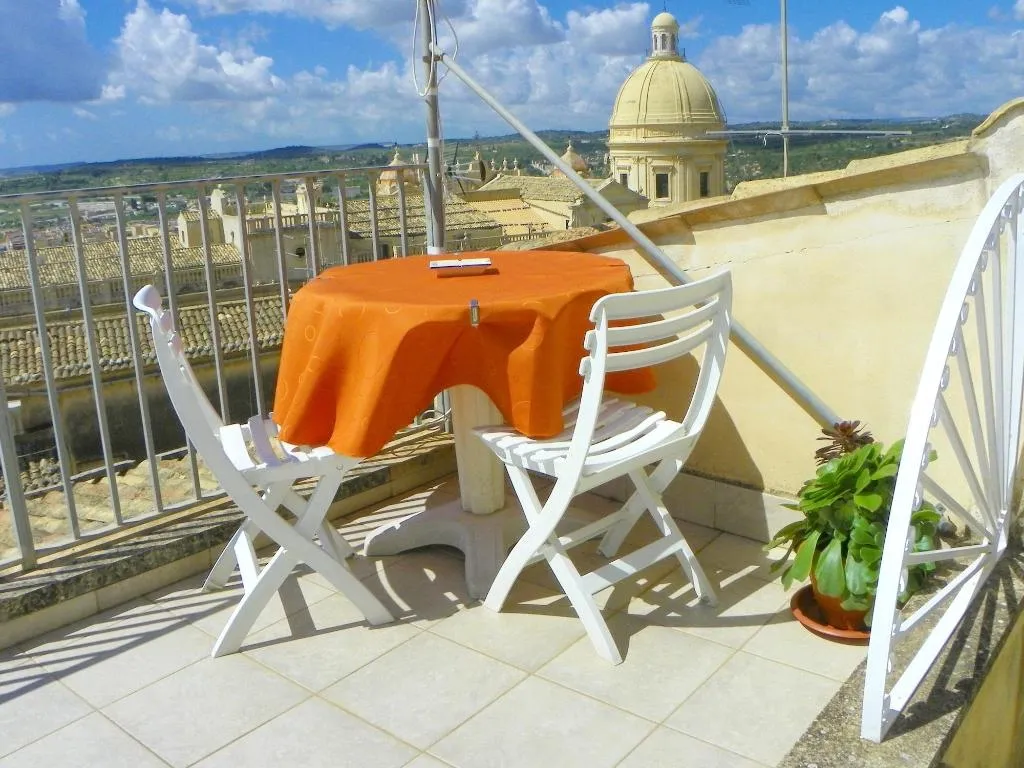 Terrace, Cloris Guest House, Catania
